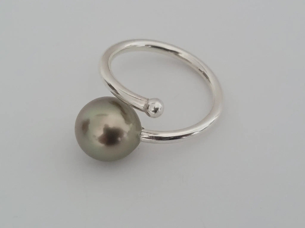 Tahiti Pearl Peacock Color 9.80 mm Round AAA quality (Pinctada margaritifera) - Only at The South Sea Pearl