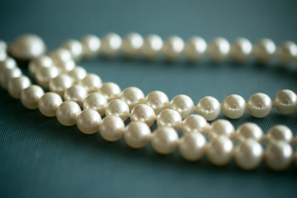 Elegant Cultured Pearl Necklaces with Exquisite Luster