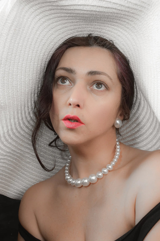 Elegant Tahitian Pearl Necklaces with Gold Clasp
