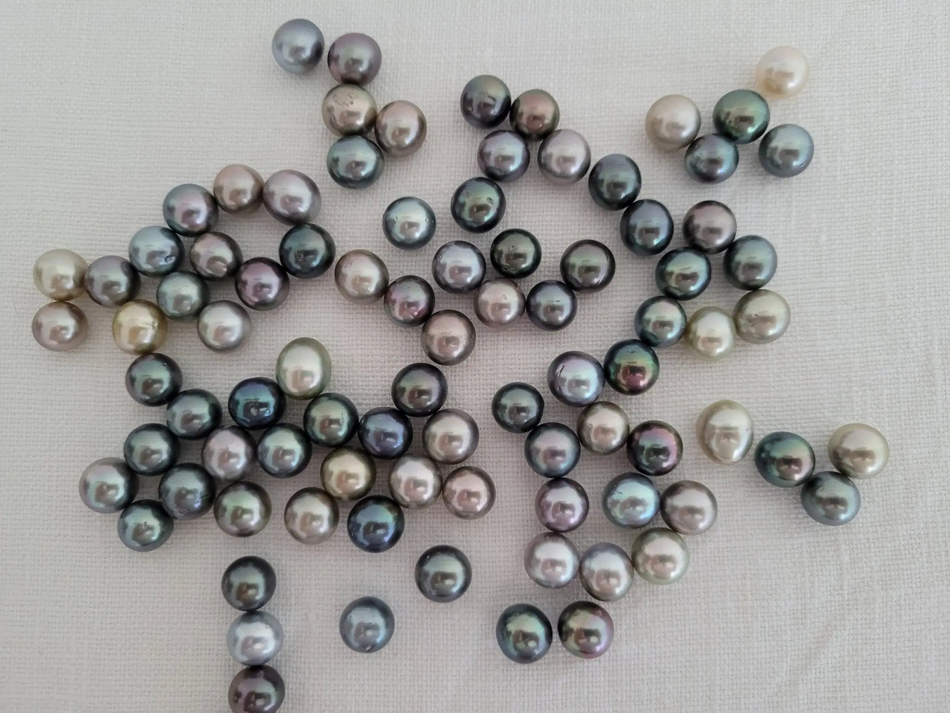 Loose Tahitian Pearls |  The South Sea Pearl
