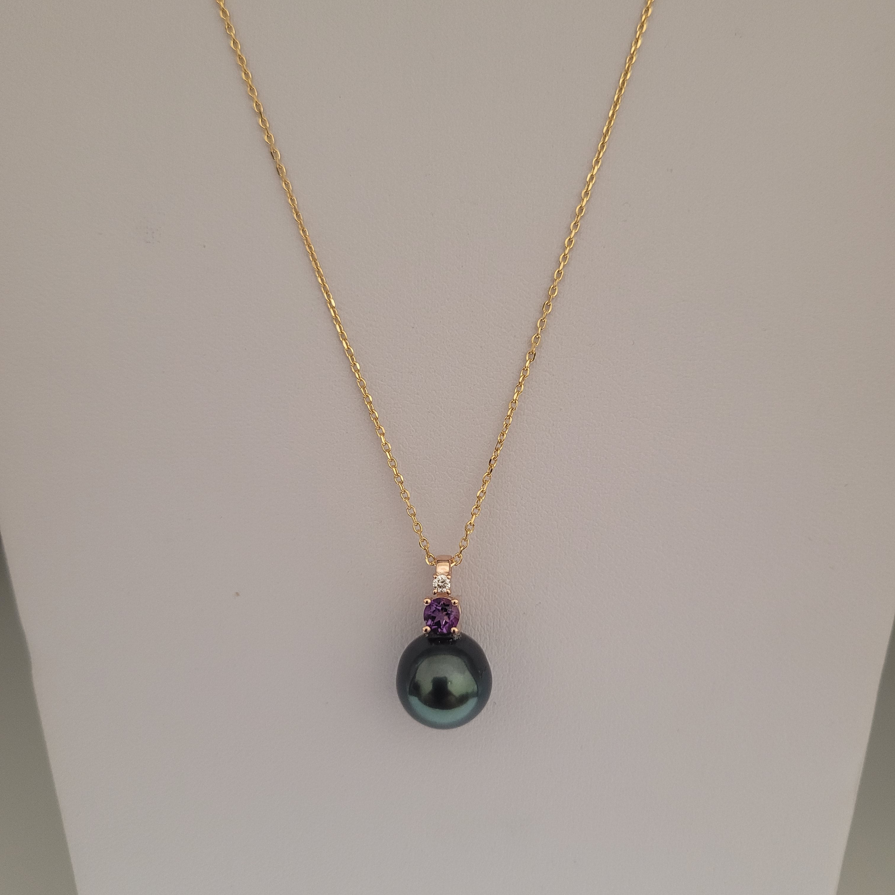 Tahti Pearl, Diamond, Amethyst, 18K Gold Pendant Necklace