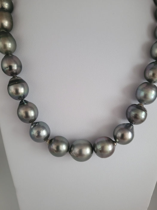 Tahiti Pearl necklace 12-14 mm Dark Grey Color and High Luster |  The South Sea Pearl |  The South Sea Pearl