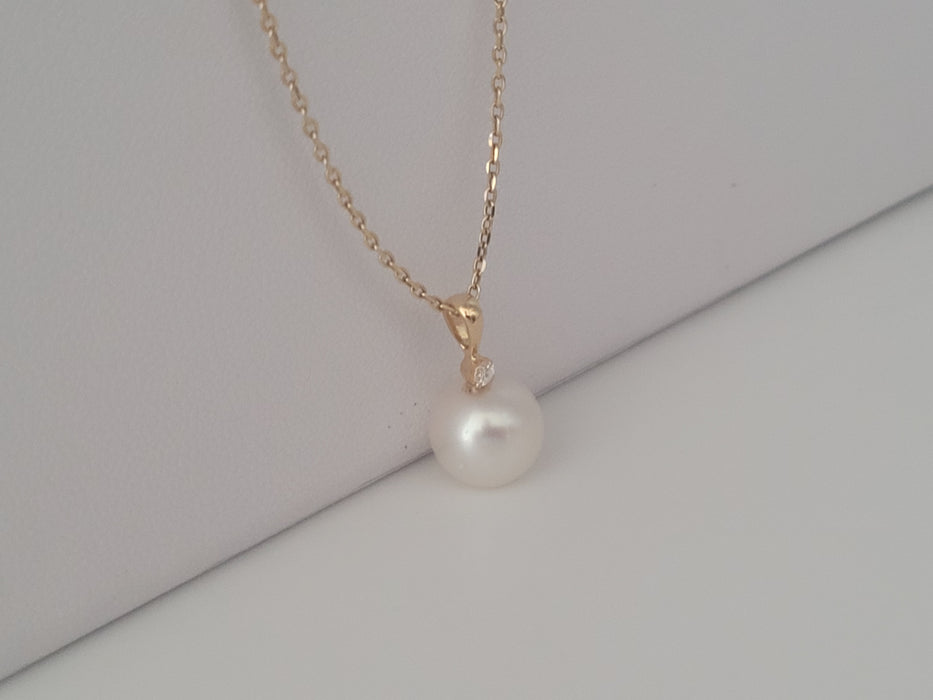 Hangerketting van een witte Zuidzeeparel AAA, diamant en 18K geel goud