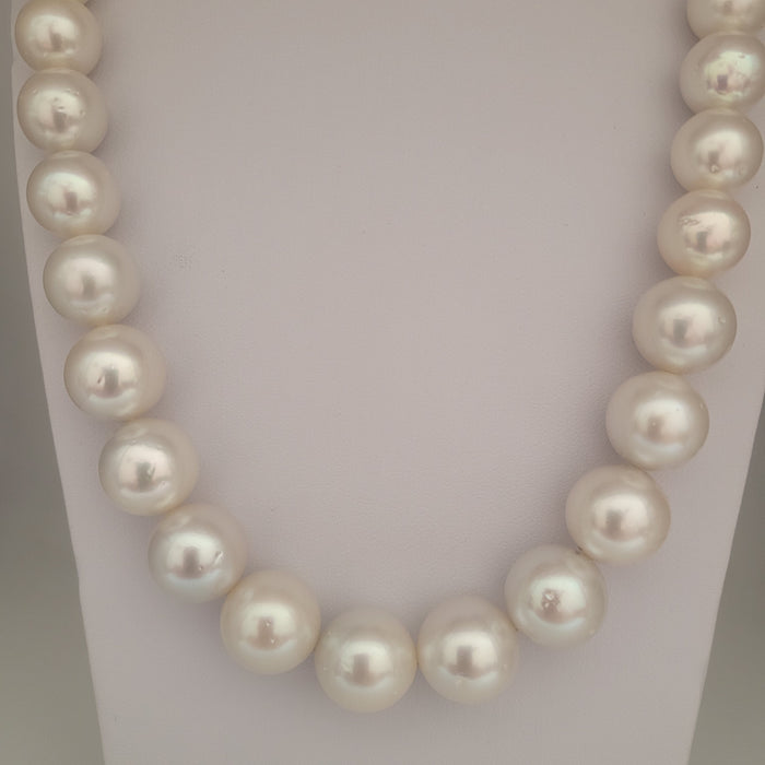 White South Sea Pearls Necklace 11-15 mm Round High Luster 18K Gold Cllasp