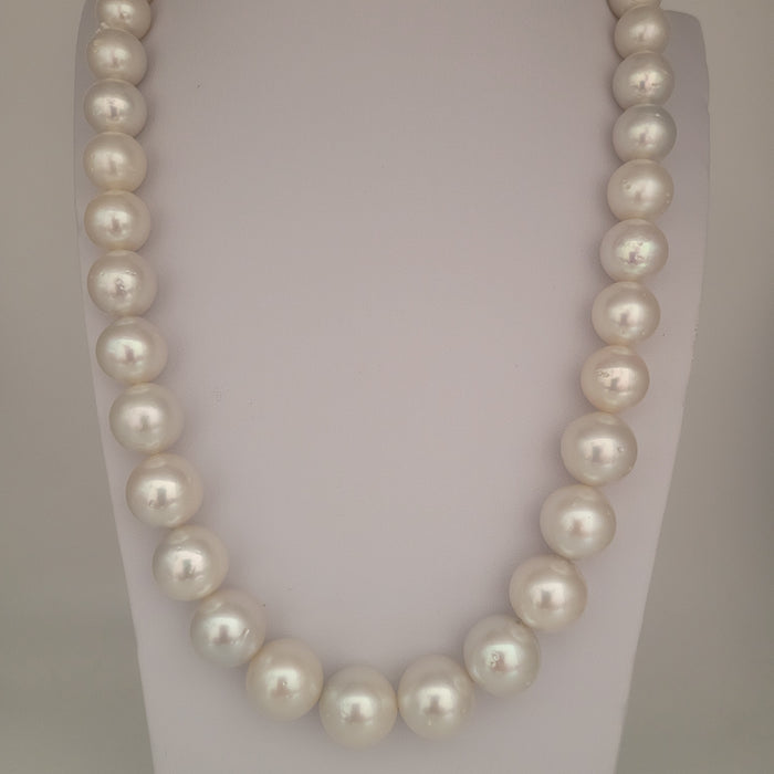 White South Sea Pearls Necklace 11-15 mm Round High Luster 18K Gold Cllasp
