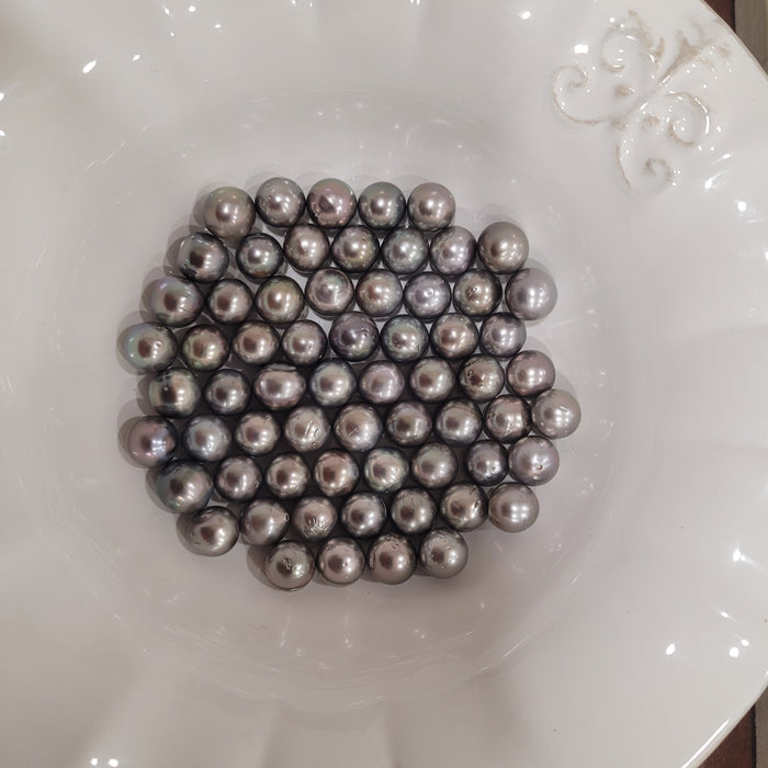 Tahiti Pearls 9-10 mm Silver Color Very High Luster (Pinctada margaritifera) — The South Sea Pearl