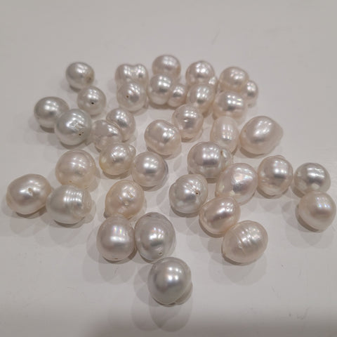 South Sea pearl Loose 10-11mm white baroque (Pinctada maxima) — The South Sea Pearl