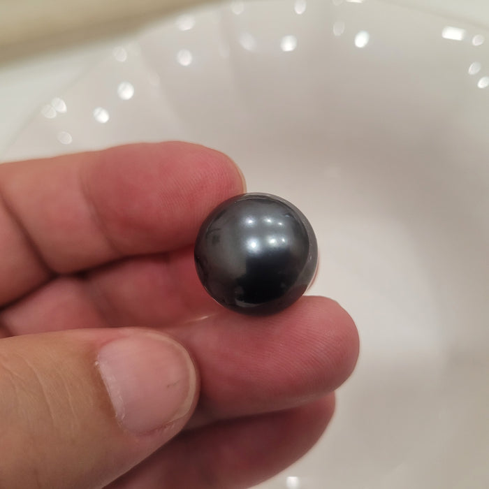 Tahiti Pearl 17,30 mm Dark Color Semiround High Luster