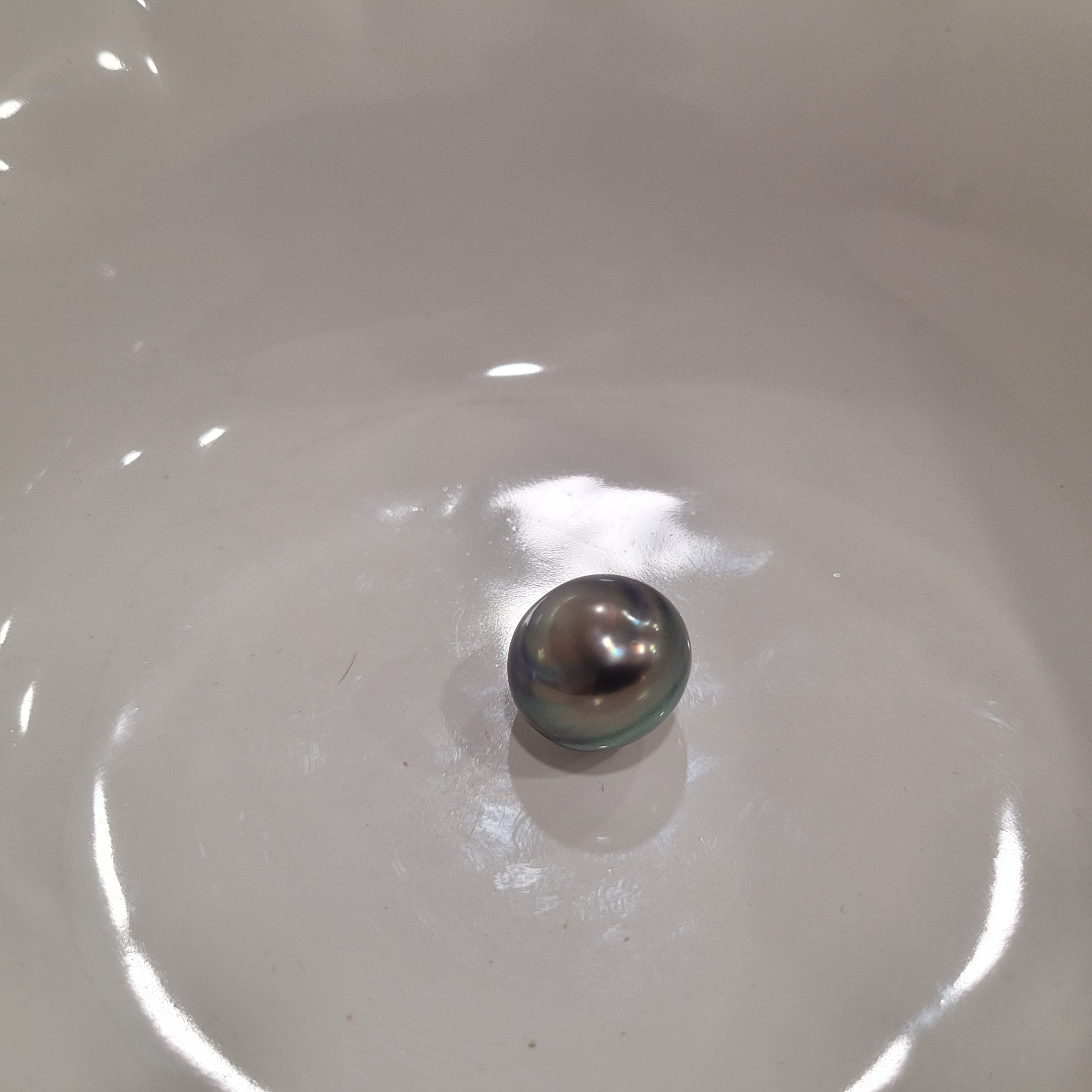 Tahiti Pearl 14 mm Dark Color, High Luster