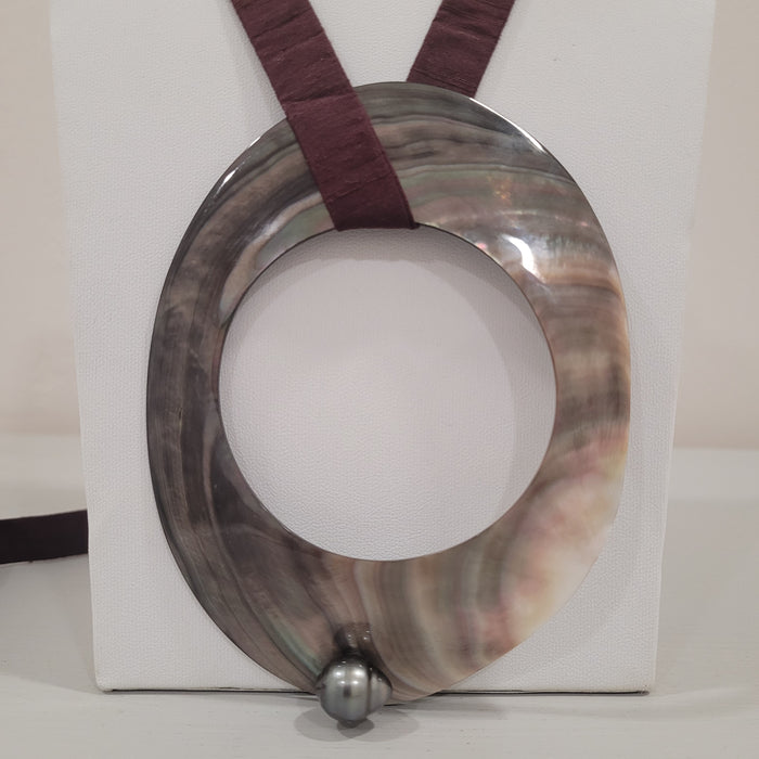 Tahiti Pearl & Mother of Pearl Pendant Necklace