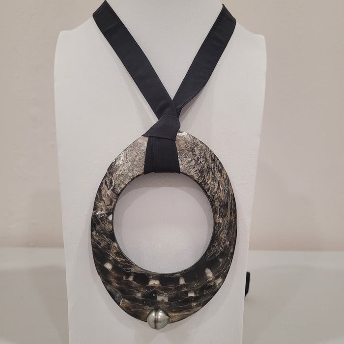 Tahiti Pearl & Mother of Pearl Pendant Neckalce