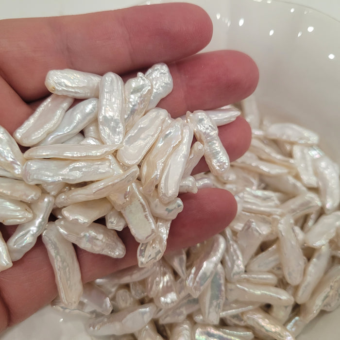 Cultured Pearls FW Sticks 6 x 20 mm AAA White Color