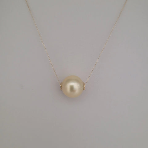 Golden South Sea cultured pearl pendant 13mm round in 18K Gold (Pinctada maxima) — The South Sea Pearl