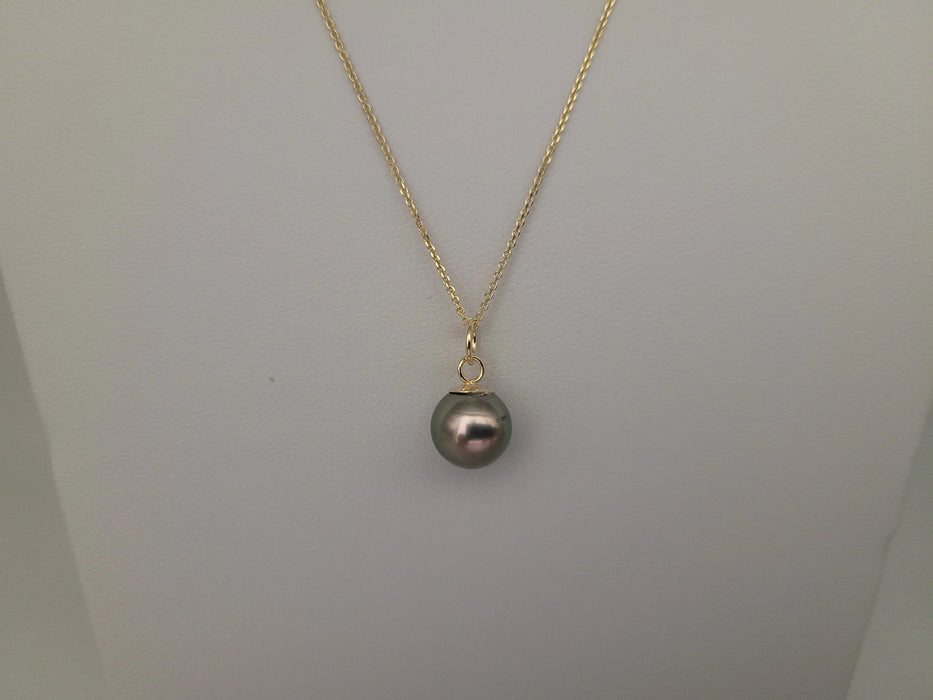 Pendant of a Tahiti Pearl AAA 9 mm Round dark Color 18K Gold | The South Sea Pearl |  The South Sea Pearl