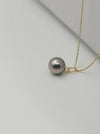 Pendant of a Tahiti Pearl AAA 9 mm Round dark Color 18K Gold | The South Sea Pearl |  The South Sea Pearl