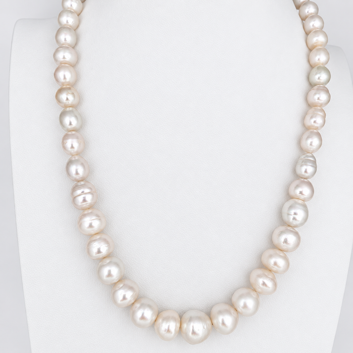 Witte Zuidzeeparel ketting, 9–13 mm, witte kleur, in 18-karaats goud