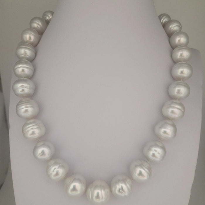 South Sea Pearls necklace 13-14 mm very high Luster 18K Gold clasp | The South Sea Pearl |  The South Sea Pearl