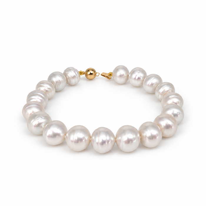 White South Sea Pearl Bracelet — 10–11 mm, 18K Gold Clasp, 18 cm