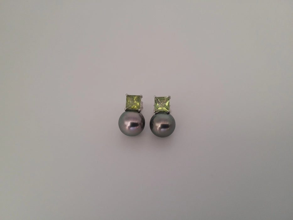 Stud Earrings Tahit Pearls 9 mm AAA, Precious Stones, 18K Solid Gold | The South Sea Pearl |  The South Sea Pearl