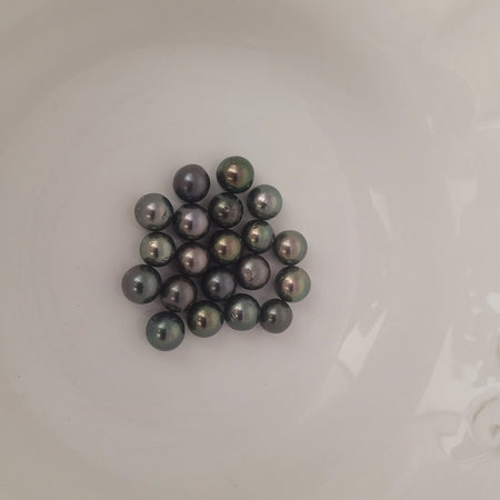 Tahiti Loose Pearls 8 mm dark multi-color very high luster wholesale Lot | The South Sea Pearl |  The South Sea Pearl