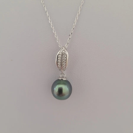 Tahiti Pearl Pendant 9-10 mm Round AAA High Luster | The South Sea Pearl |  The South Sea Pearl