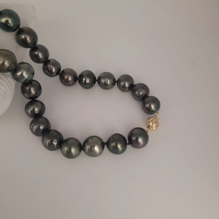 Tahiti Pearls Necklace 12-13 mm Excellent Luster 18K Gold Clasp |  The South Sea Pearl |  The South Sea Pearl