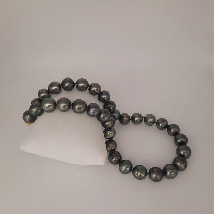 Tahiti Pearls Necklace 12-13 mm Excellent Luster 18K Gold Clasp |  The South Sea Pearl |  The South Sea Pearl