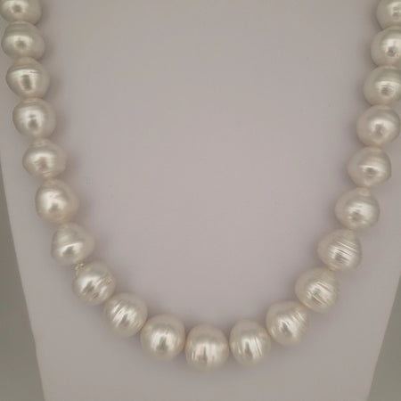 White South Sea Pearls 10-13 mm High Luster 18K Gold Claps | The South Sea Pearl |  The South Sea Pearl