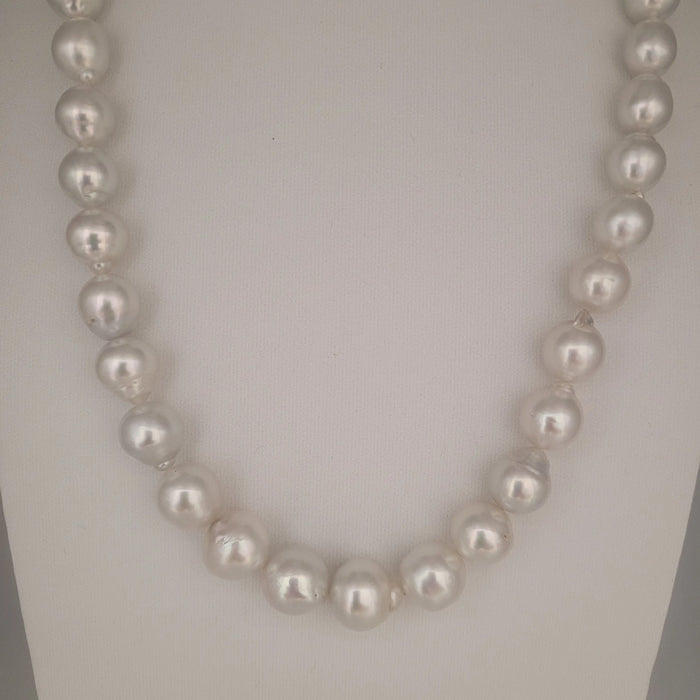 White South Sea Pearls 10-13 mm Very High Luster 18K Gold Clasp | The South Sea Pearl |  The South Sea Pearl