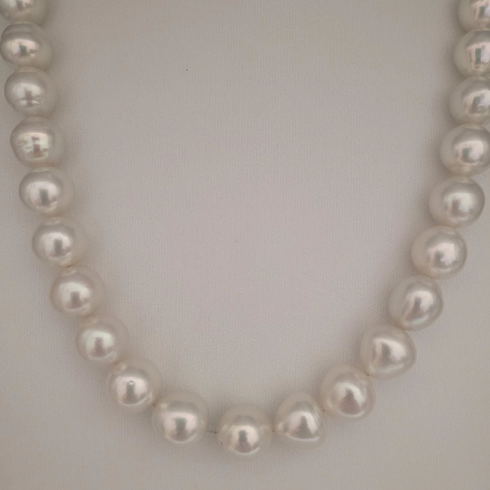 White South Sea Pearls 10-13 mm Very High Luster 18K Gold Clasp | The South Sea Pearl |  The South Sea Pearl