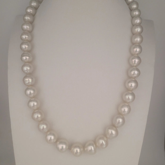 White South Sea Pearls 10-13 mm Very High Luster 18K Gold Clasp | The South Sea Pearl |  The South Sea Pearl