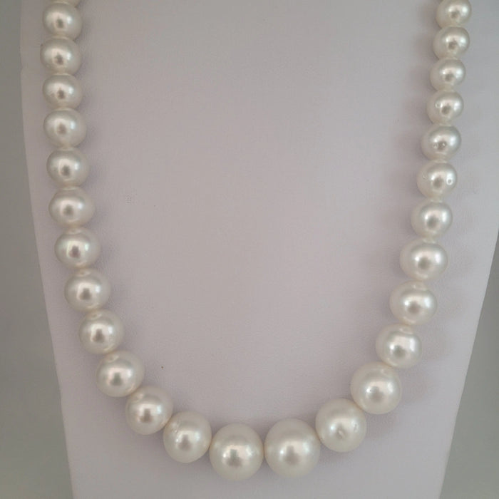 White South Sea Pearls 7-13 mm Very High Luster 18K Gold Clasp | The South Sea Pearl |  The South Sea Pearl