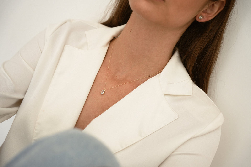 Collar Oro Amarillo 18K y Topacio Azul 7 x 5 mm - MIMUKA