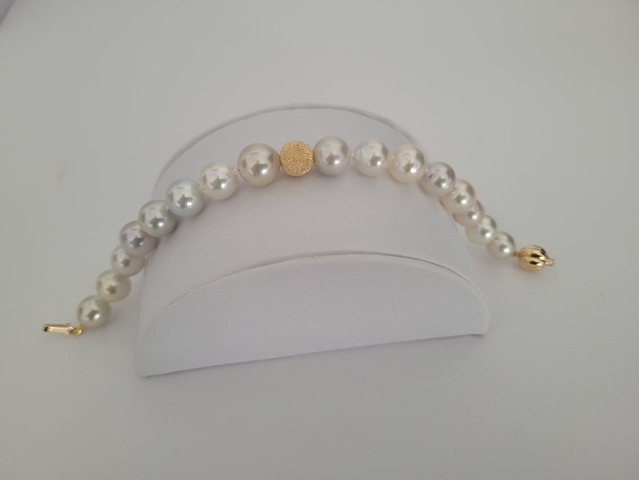 A South Sea Pearl Bracelet 9 mm and 18 Karat Solid Gold - Only at  The South Sea Pearl