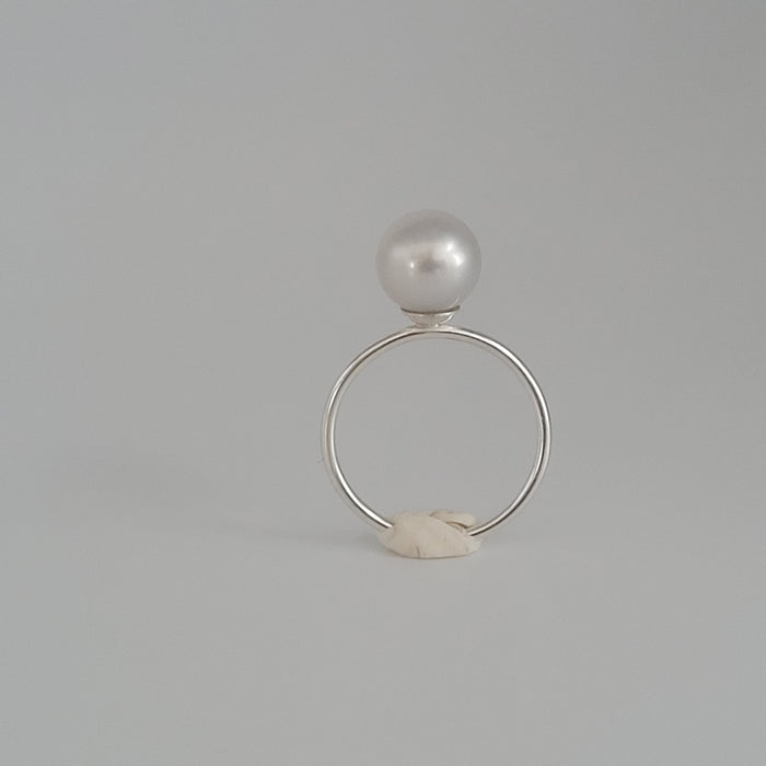 White South Sea Pearl 9 mm Ring Solitaire |  The South Sea Pearl |  The South Sea Pearl