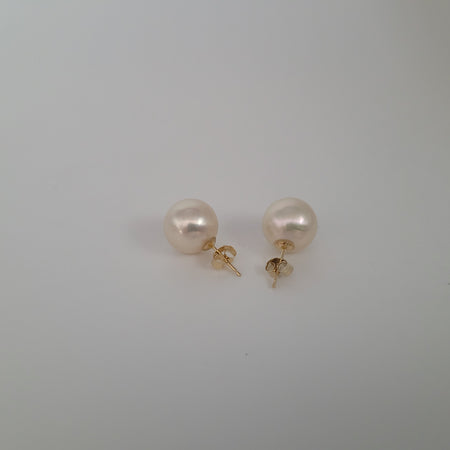 South Sea Pearls 12 mm Round, 18 Karats Gold |  The South Sea Pearl |  The South Sea Pearl