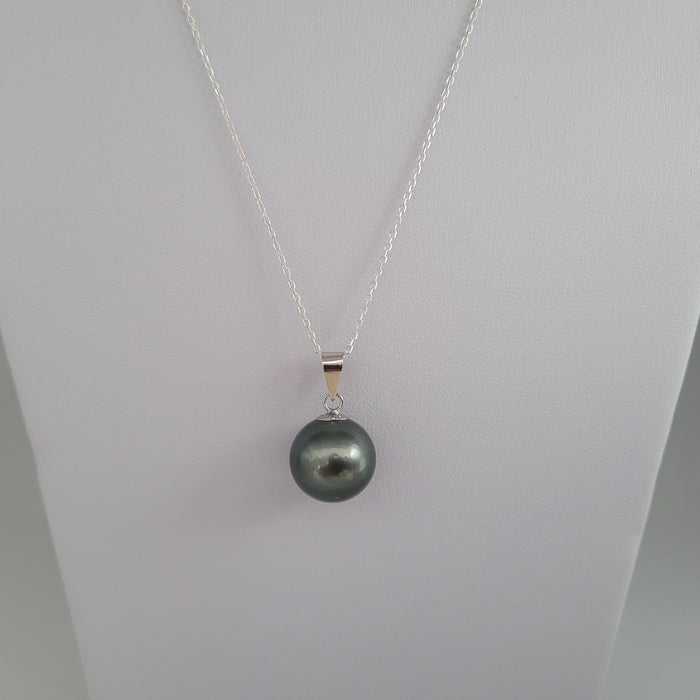 Tahiti Pearl 13 mm Round Dark Color Pendant |  The South Sea Pearl |  The South Sea Pearl