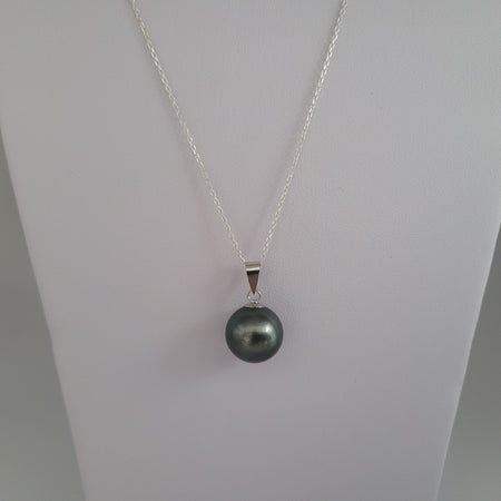 Tahiti Pearl 13 mm Round Dark Color |  The South Sea Pearl |  The South Sea Pearl