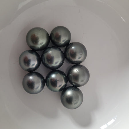 Tahiti Pearls Round 13-14 mm Dark Natural Color and High Luster |  The South Sea Pearl |  The South Sea Pearl