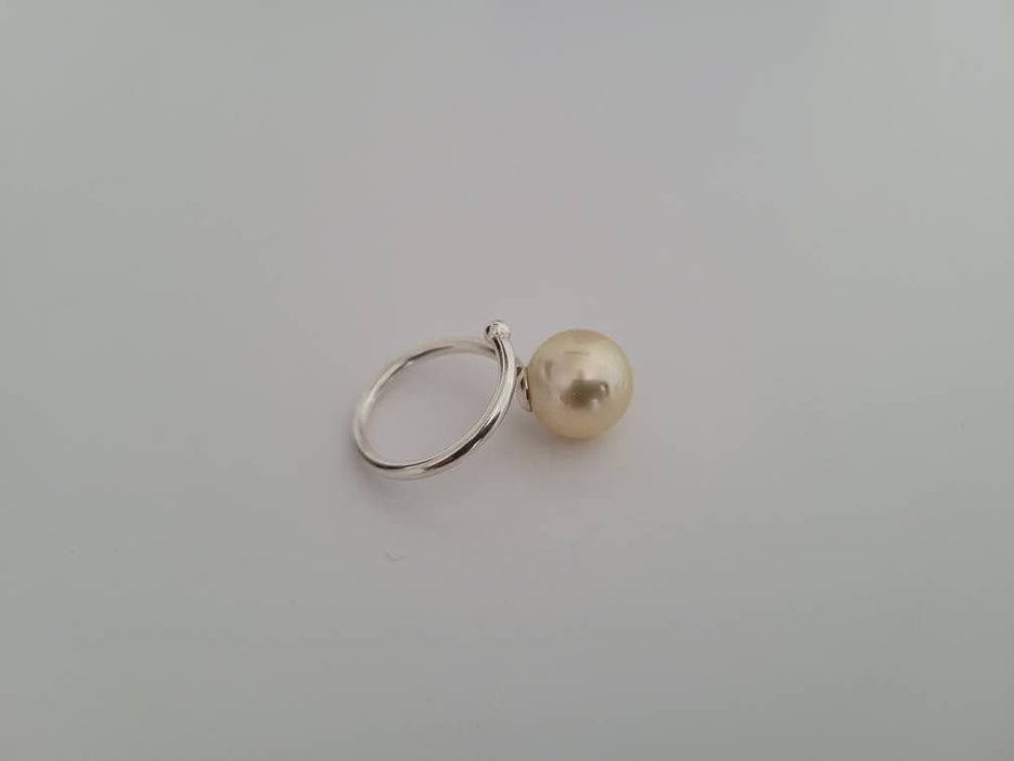 Golden South Sea Pearl 11.80 mm Round AAA - Only at  The South Sea Pearl