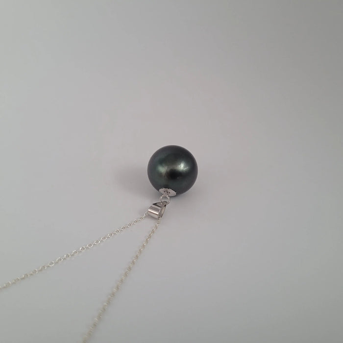 Tahiti Pearl 15 mm Round AAA, 18 Karat White Gold Pendant |  The South Sea Pearl |  The South Sea Pearl