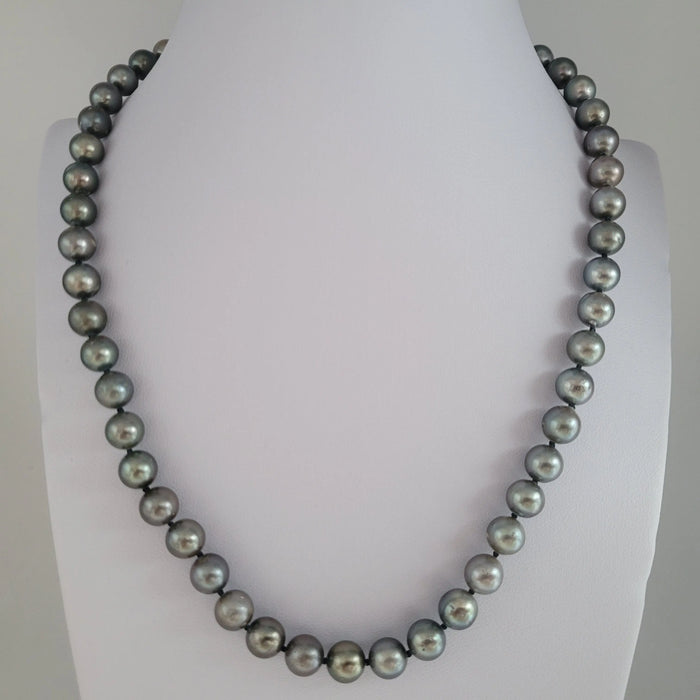 Tahiti Pearl Necklace 7-8 mm Round, Dark Natural Color, 18K Gold Clasp |  The South Sea Pearl |  The South Sea Pearl