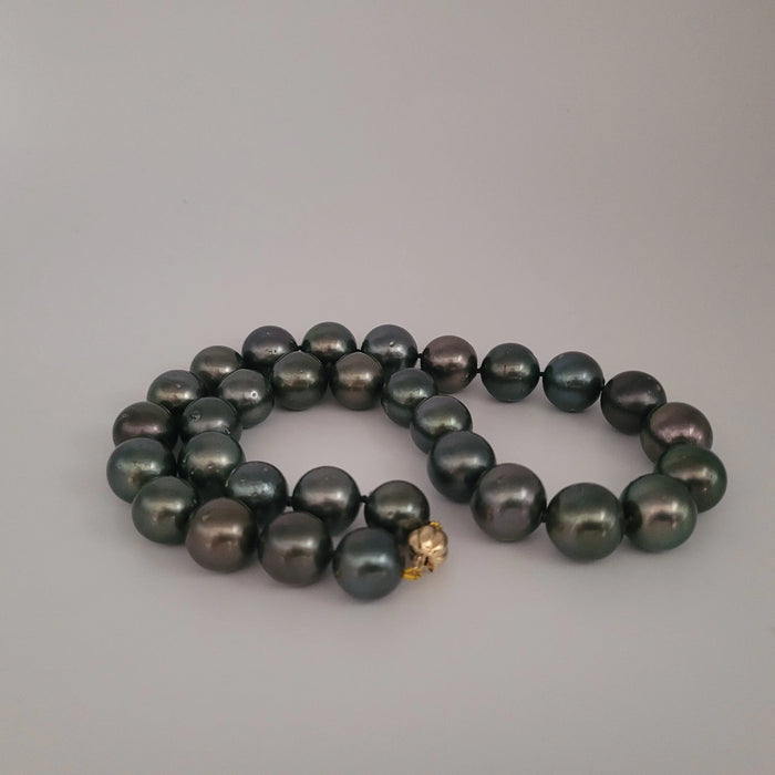 Tahiti Pearls 12-14 mm Dark Color and High Luster, 18 Karat Solid Gold Clasp |  The South Sea Pearl |  The South Sea Pearl