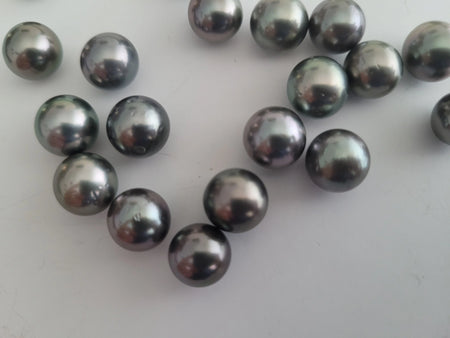 Tahiti Pearls 9 mm Round, High Luster, Wholesale Lot of 20 pieces - Only at  The South Sea Pearl