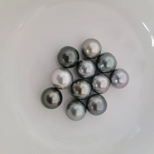 Tahitian Loose Pearls of Natural Color and High Luster 12-13 mm -  The South Sea Pearl