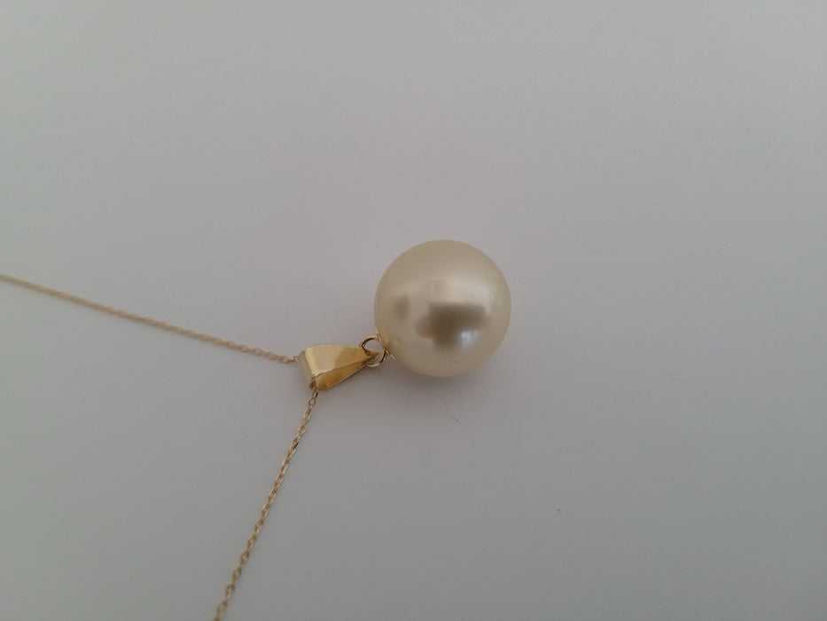 Golden South Sea Pearl 12 mm Round, Natural Golden Color - Only at  The South Sea Pearl