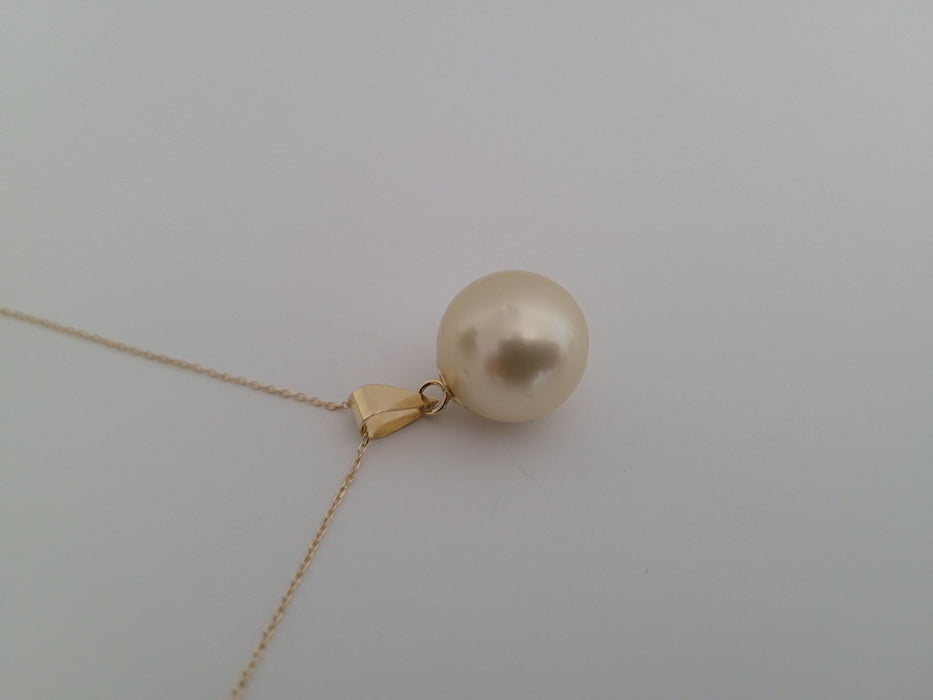 Golden South Sea Pearl 12 mm Round, Natural Golden Color - Only at  The South Sea Pearl