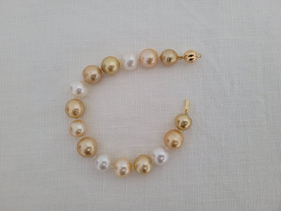 South Sea Pearl Bracelet, of 10-12 mm -  18 Karats Gold - Only at  The South Sea Pearl