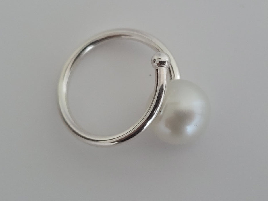 South Sea Pearl Ring White Color Round 9 mm - Only at  The South Sea Pearl