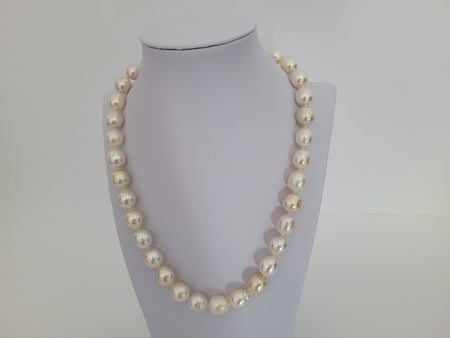 South Sea Pearls 10-12 m Natural Color and High Luster - Only at  The South Sea Pearl